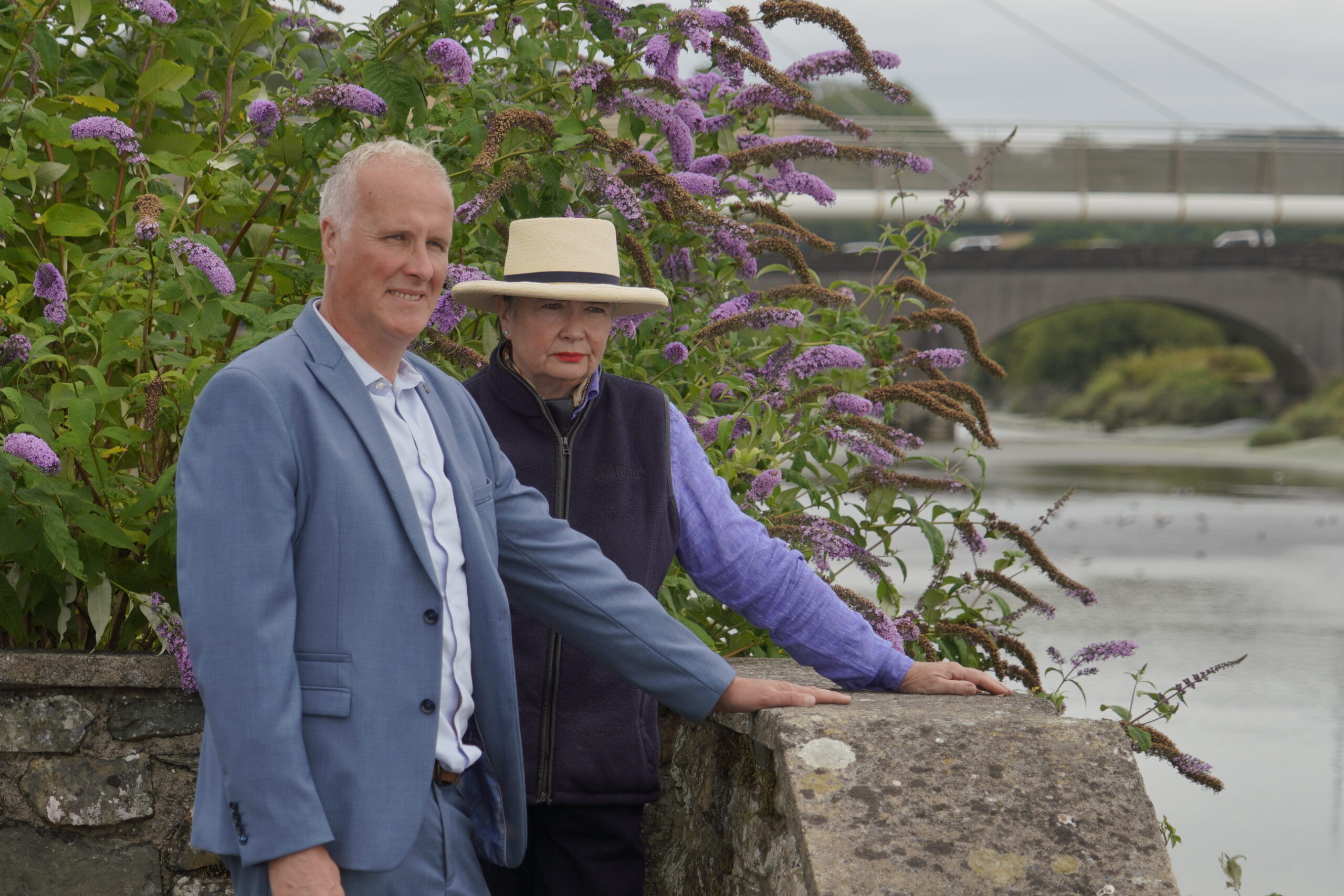 Members of Senedd witness ‘heartbreaking’ state of the River Tywi on visit with Carmarthen’s Coracle Fishermen